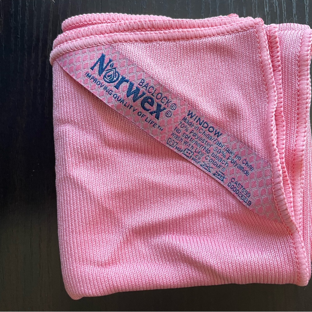 Norwex Window Cloth- pink, New